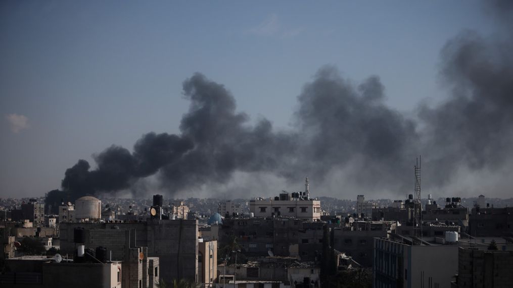 Smoke rises after an Israeli strike in Khan Younis, Gaza Strip, Saturday, Jan. 6, 2024. (AP Photo/Mohammed Dahman)