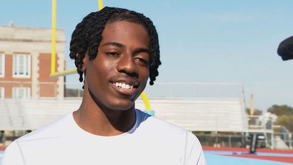 After being ruled ineligible to play football last year, D.C. High School student Shaun Powell is ready to make a playoff push. (7News)