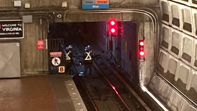 Metro train derailment investigation (7News)