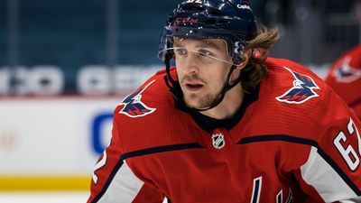 Image for story: Capitals' winger Carl Hagelin retires from the NHL because of an eye injury