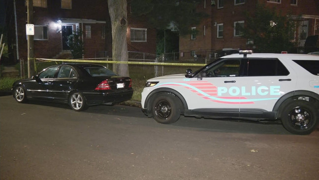 MPD responds to early Tuesday morning, Aug. 15, 2023, shooting in southwest D.C. (7News/Luis Urbina)